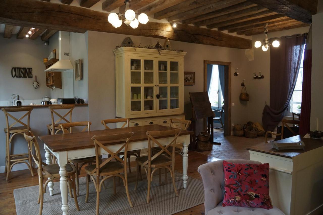 Ferienwohnung Gite La Chancellerie Château-Thierry Exterior foto